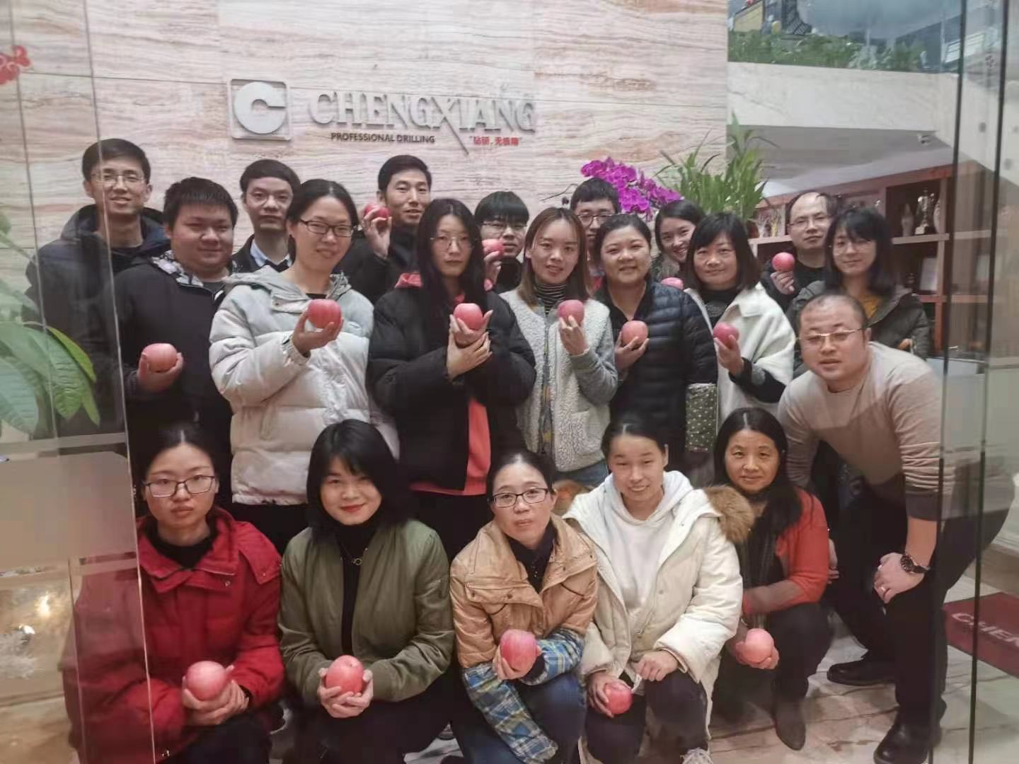 風(fēng)勁帆滿圖新志，砥礪奮進(jìn)正此時(shí)